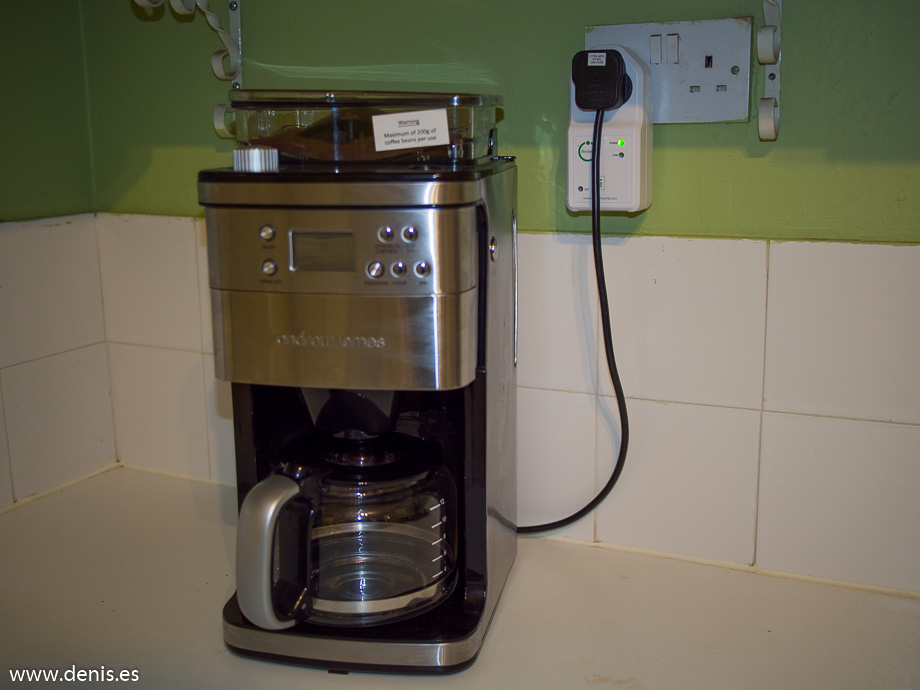 Start coffeemaker remotely with iSocket